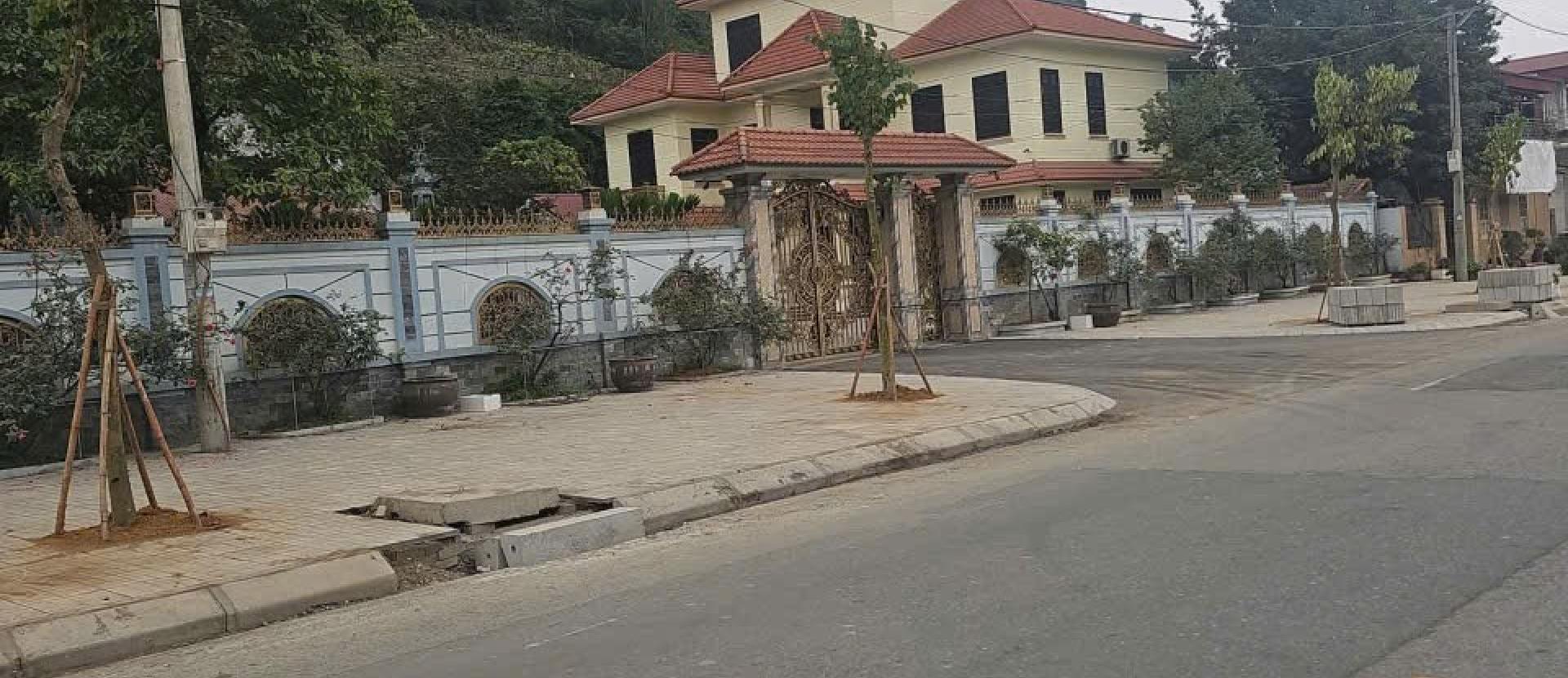 Bán Đất Tặng Nhà 2 Tầng có thể về ở Kinh Doanh hoặc Cho Thuê Ngay : Nhà mặt đường QL 21A Phường Tam Chúc - Tỉnh Ninh Bình   