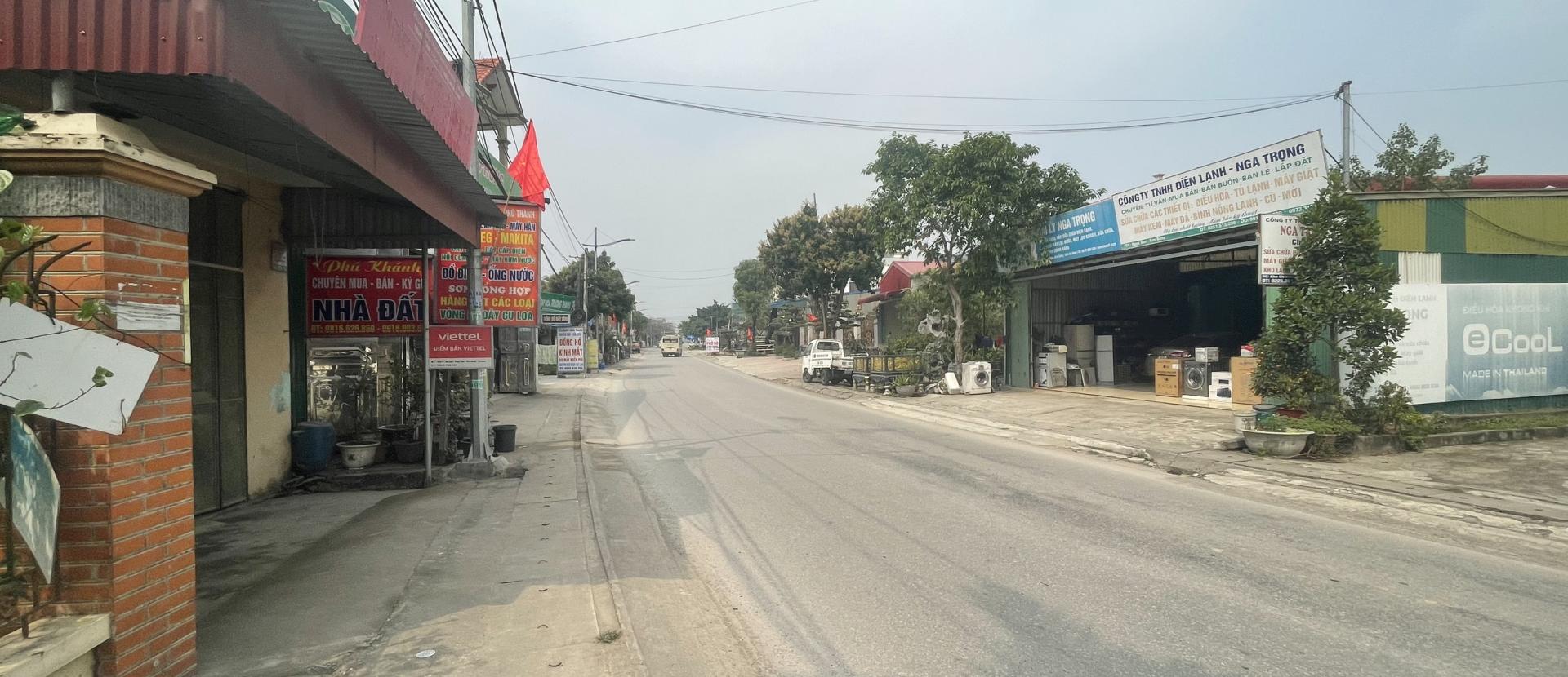 Bán đất mặt đường QL 21B đã có sẵn nhà cấp 4  