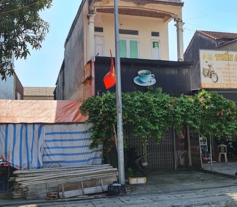 Bán căn nhà mặt đường QL21B
